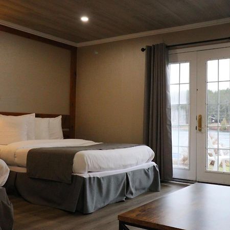Algonquin Lakeside Inn Dwight Luaran gambar