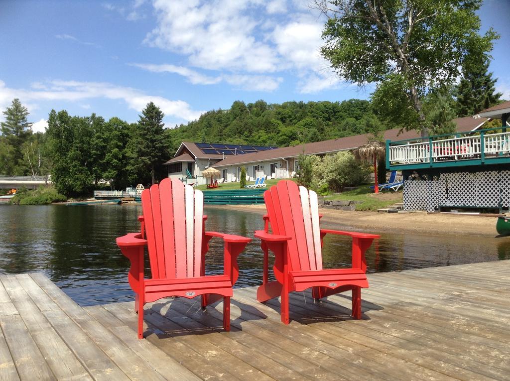 Algonquin Lakeside Inn Dwight Luaran gambar