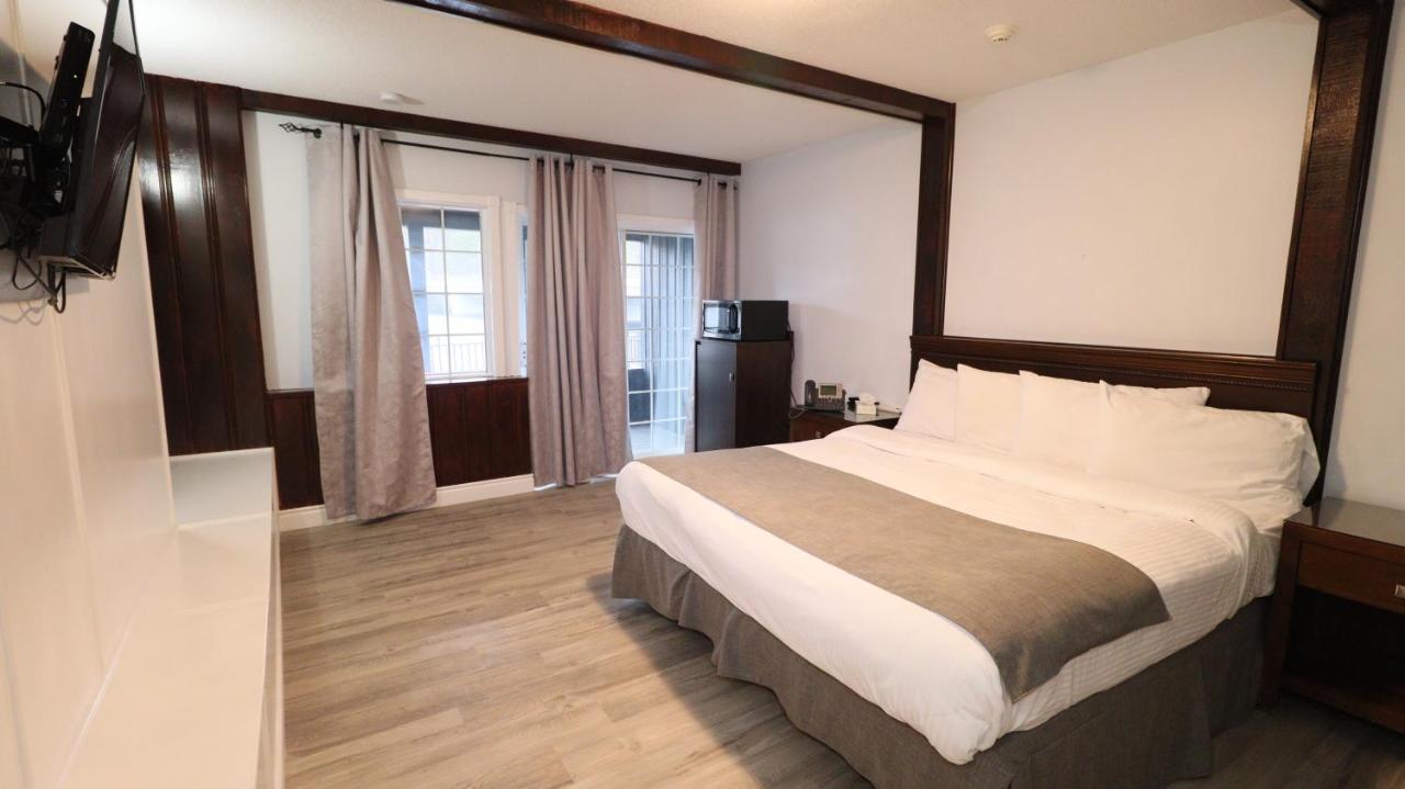 Algonquin Lakeside Inn Dwight Luaran gambar