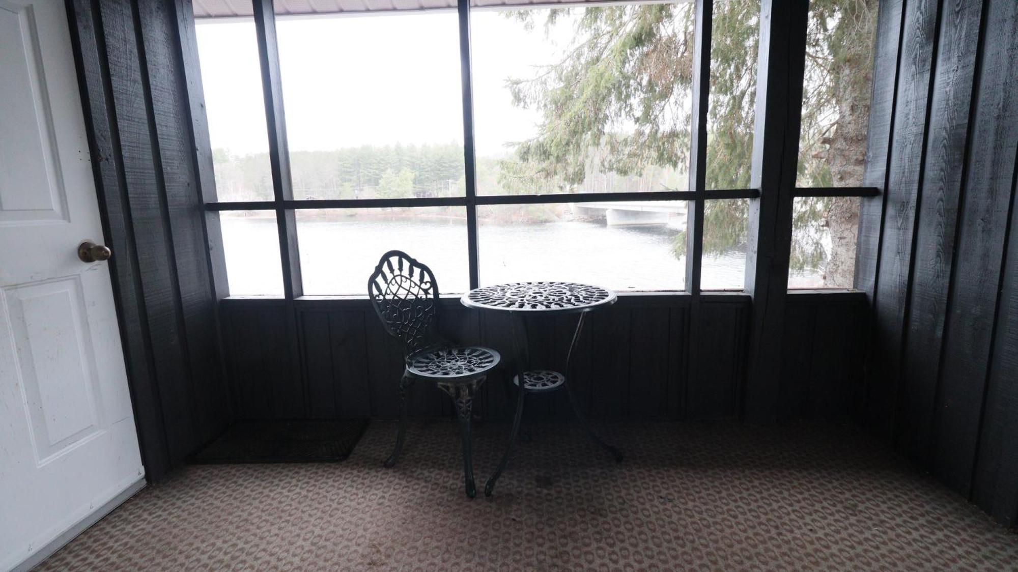 Algonquin Lakeside Inn Dwight Luaran gambar