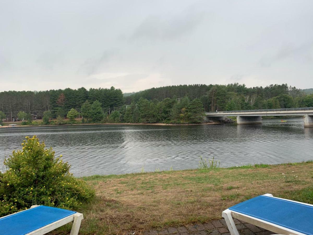 Algonquin Lakeside Inn Dwight Luaran gambar